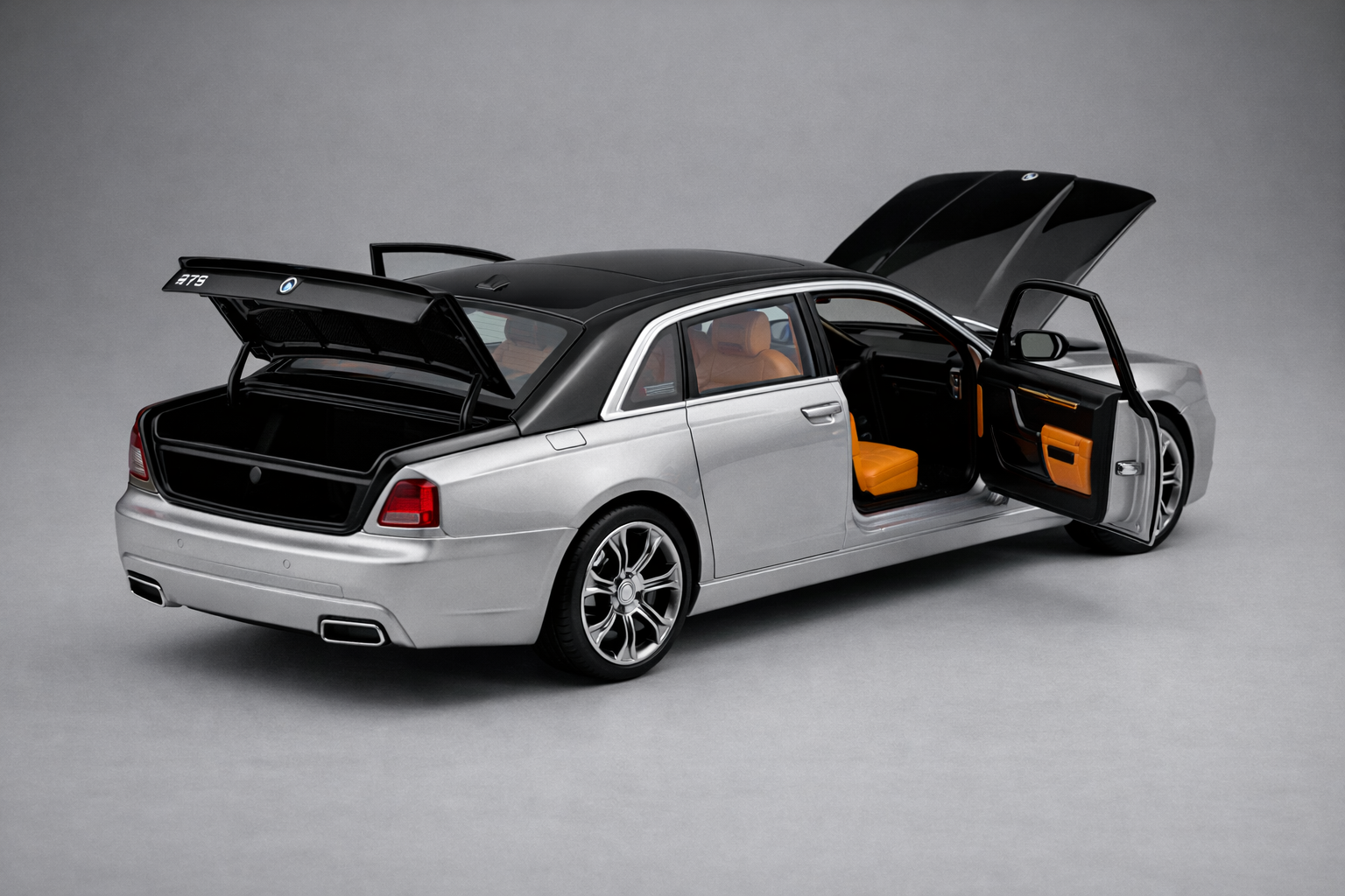 Rolls-Royce Phantom Metal Precision Model - Majestic Series 1:24 Scale