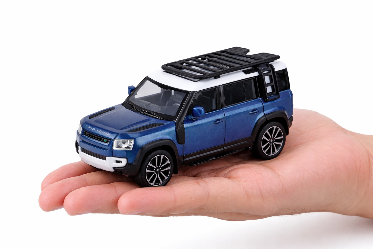 Land Rover Defender 110 Luxury Diecast Car - 1/32 Scale Precision Model