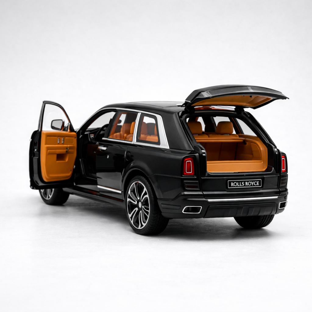 Rolls-Royce Cullinan 1:32 Diecast Model - Premium Metal Body
