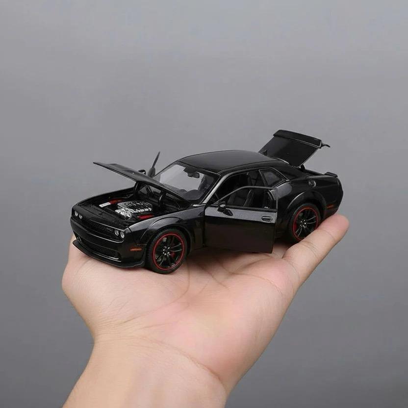 Dodge Challenger SRT: The Ultimate 1:24 Scale Collectible