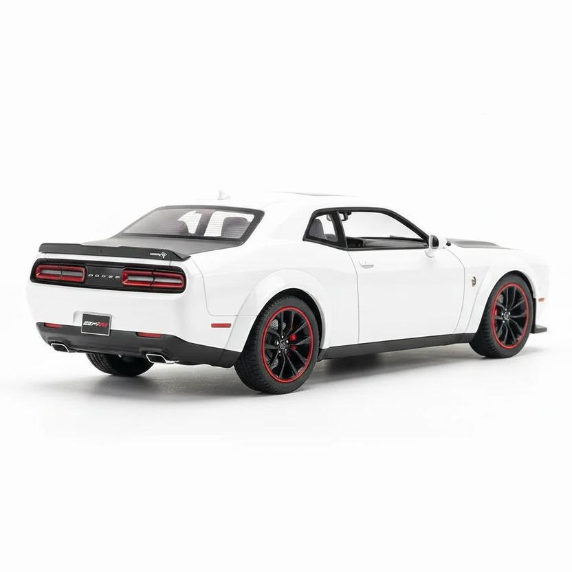 Dodge Challenger SRT: The Ultimate 1:32 Scale Collectible