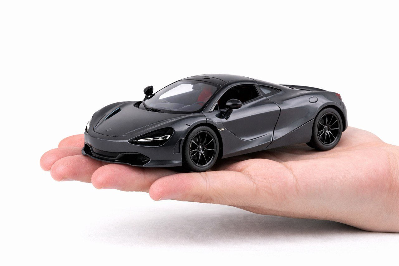 McLaren 720S Luxury Supercar Diecast – 1:24 Scale Precision Model
