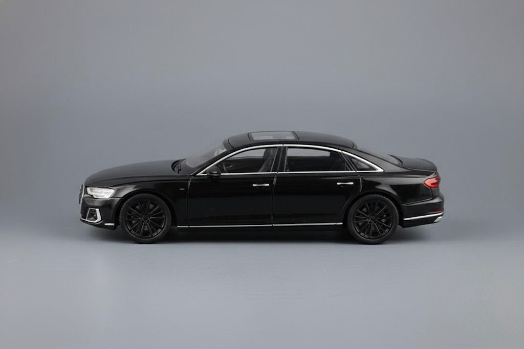 Audi A8 L Luxury Sedan Diecast – Flagship Edition 1:32 Scale