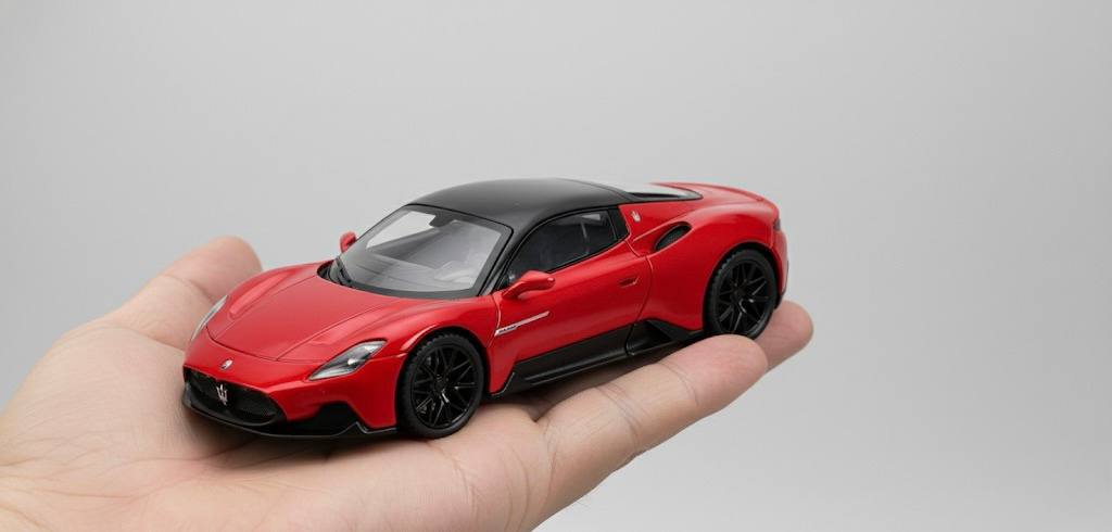 Maserati MC20 Precision Metal Model – 1:24 Scale High-Detail Diecast