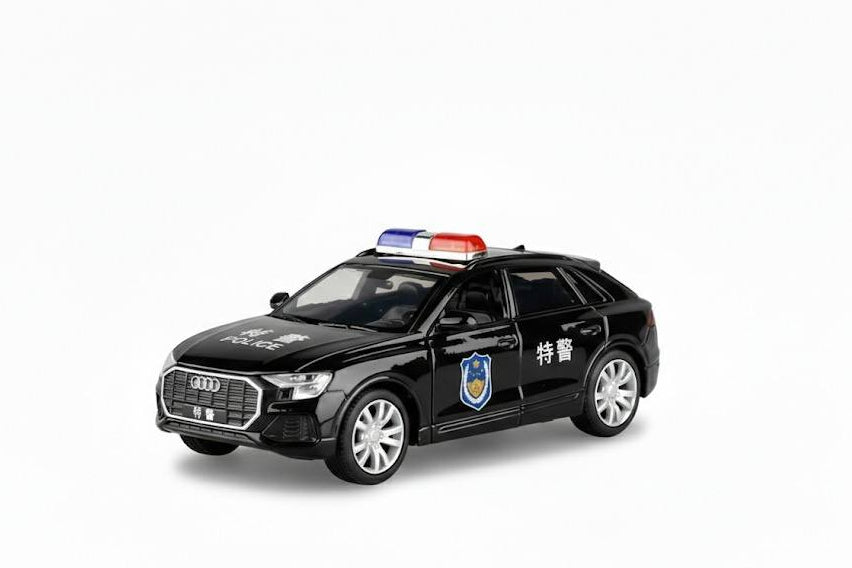 Audi Q8 Precision Metal Police Model – 1:32 Scale High-Detail Diecast