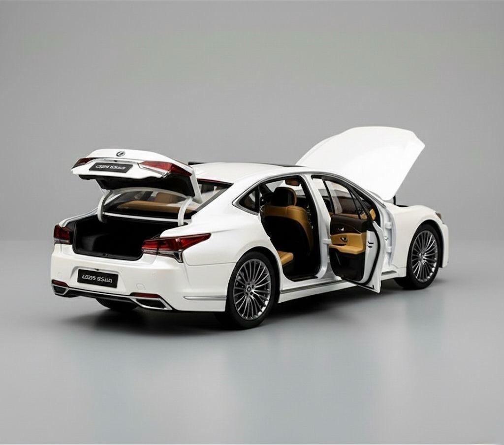 Lexus LS 500h Luxury Sedan – Flagship Series 1:32 Scale